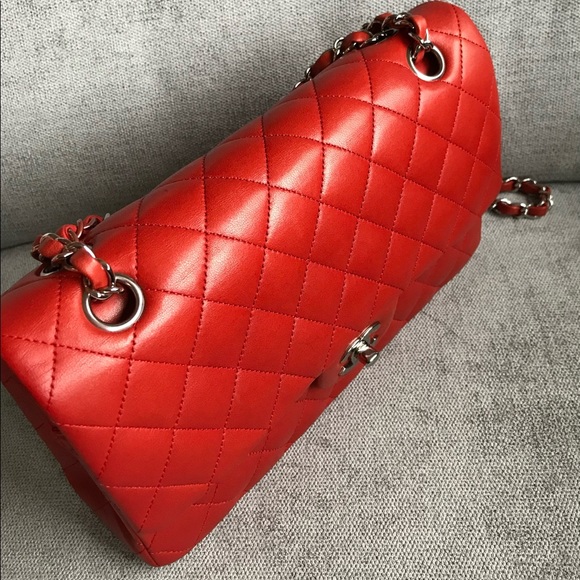 SOLD Chanel medium double flap in red lambskin - Picture 3 of 12